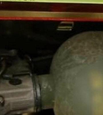 На Дніпропетровщині чоловіка ледь не вбили скляною пляшкою