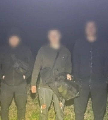 З пострілами та собакою: прикордонники на Одещині зірвали спробу незаконного перетину кордону
