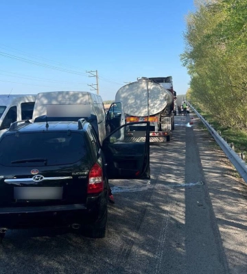 У Черкасах водій авто зіткнувся із електросамокатом. Постраждалий у лікарні (ФОТО)