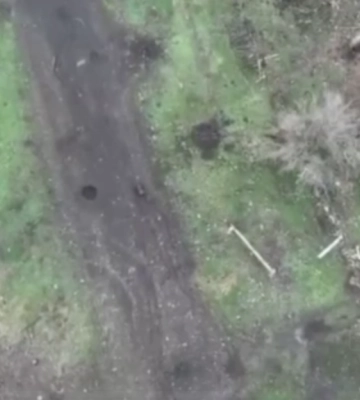 Робот-убийца уничтожил партию россиян: эпичное видео от защитников Робот-убийца уничтожил партию россиян: эпичное видео от защитников