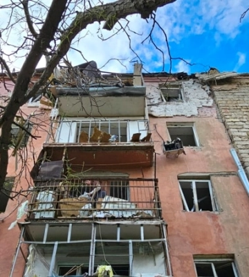 Російський дрон атакував лікарню у Херсоні, четверо поранених