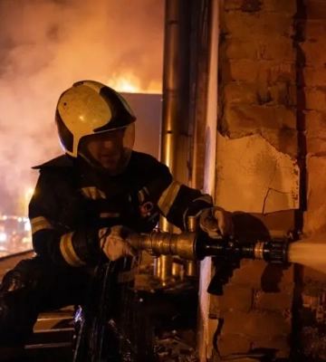 З&#039;явилися фото наслідків удару дронів по Полтаві: є &quot;прильоти&quot; і поранені