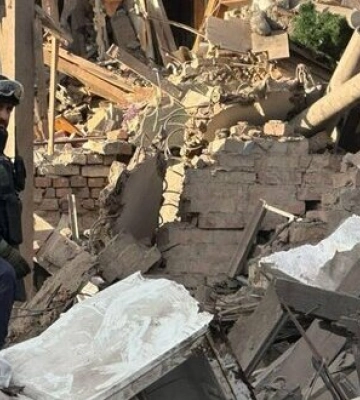 З-під завалів житлового будинку в Києві врятовано чоловіка, - ДСНС