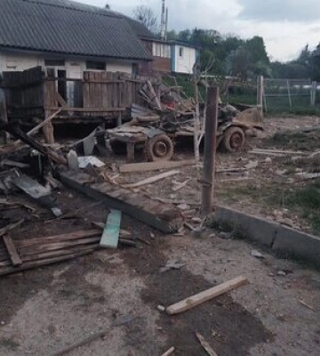 Нічна атака на Полтавщину: у Миргородському районі пошкоджено господарчу будівлю та автомобіль. ФОТО