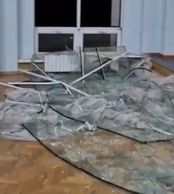 рф зухвало атакувала місце, де щодня народжуються нові сім'ї (ВІДЕО) рф зухвало атакувала місце, де щодня народжуються нові сім'ї (ВІДЕО)