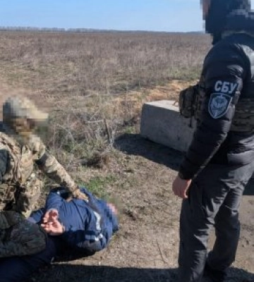 Готовили прорыв вражеских ДРГ на Сумщину: задержали российского шпиона и его информатора