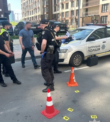 В Киеве произошла стрельба на парковке: что известно