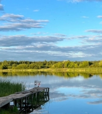 Глибоке і з прозорою водою: біля Луцька є озеро, де водиться багато риби 