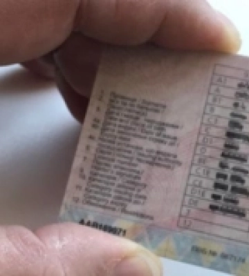 Фальшиве посвідчення за вісім тисяч гривень: на Старовижівщині засудили тракториста