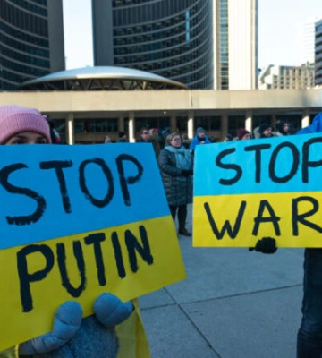 Трамп набросился на Зеленского из-за Крыма: Украина потеряла его "много лет назад" Трамп набросился на Зеленского из-за Крыма: Украина потеряла его "много лет назад"