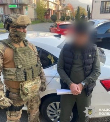 12 тисяч доларів за фіктивне «батьківство»: на Закарпатті судитимуть адвоката, який допоміг військовому уникнути служби