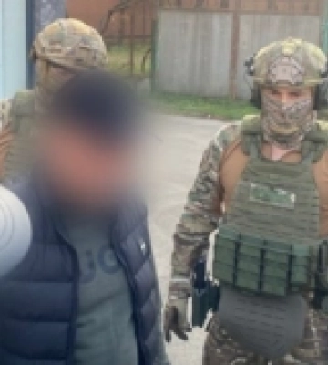 На Закарпатті перед судом постане адвокат, який сприяв незаконному звільненню військовослужбовців