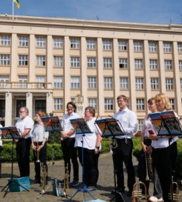 В Ужгороді стартував масштабний Ярмарок вакансій «Територія кар’єрних можливостей»