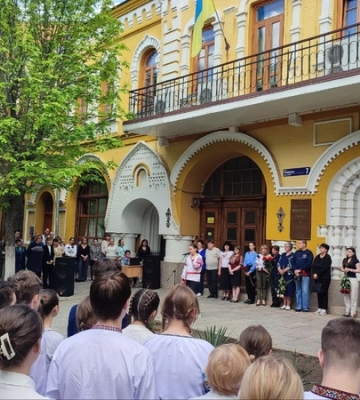 У ліцеї Кропивницького відкрили дві меморіальні дошки загиблим Героям