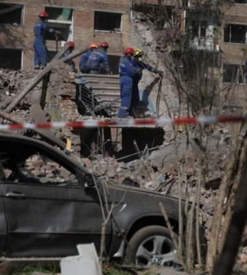 З-під завалів будинку у столичному Святошині дістали тіло ще однієї людини — ДСНС