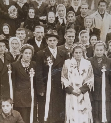 Весілля на Надвірнянщині у давнину: добірка ретро фотографій
