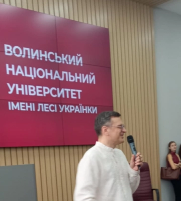 «Будемо воювати лопатами»: Кулеба в Луцьку пояснив, що стояло за цими словами «Будемо воювати лопатами»: Кулеба в Луцьку пояснив, що стояло за цими словами
