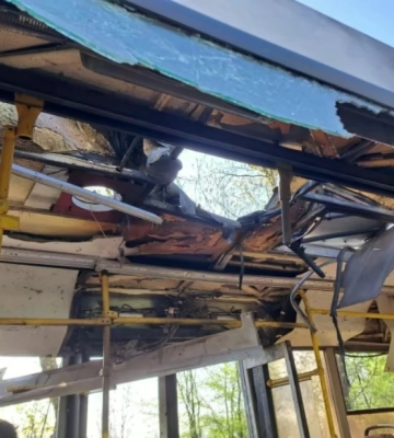 Росіяни вдарили дроном у автобус з працівниками у Марганці. Багато загиблих і поранених