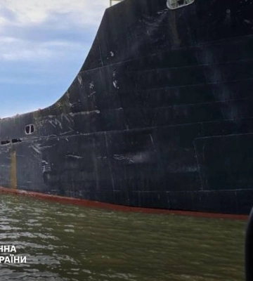 У Чорному морі арештовано судно, яке незаконно вивозило українське зерно з окупованого Криму