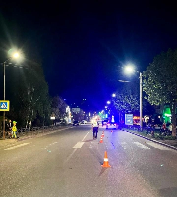 Мотоцикліст у Дубні збив дівчину та втік
