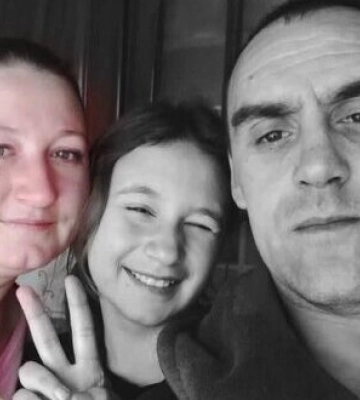 Удар РФ по Павлограду: загинув шахтар Олексій Хлібець та його 15-річна донька Валерія. Дружина у важкому стані. ФОТО