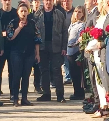 Зеленский почтил память погибших в результате российского удара в ночь на 24 апреля