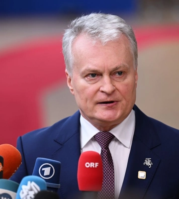 Визнання Криму російським буде бомбою уповільненої дії, - президент Литви