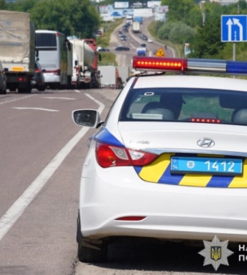 У Львові під час виклику про бійку чоловік побив патрульних