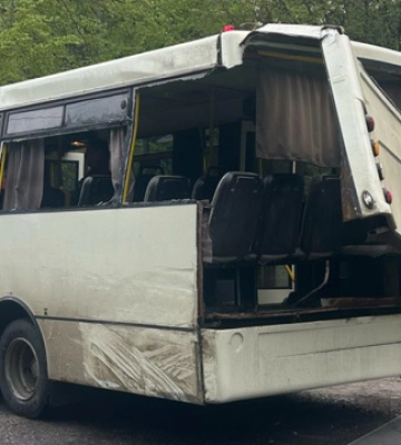 Загинула 12-річна пасажирка автобуса в ДТП на Львівщині. Затримано водія вантажівки