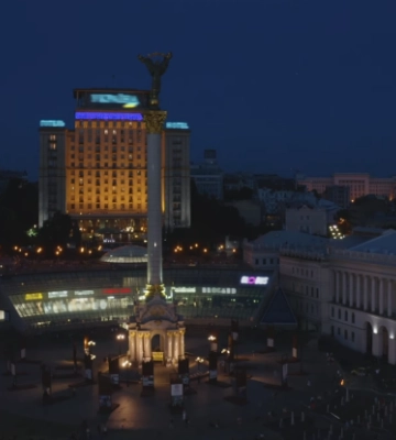 Нічна тривога, дипломати на місці ракетного удару, перемовини США та рф: що сталося у Києві в ніч проти 26 квітня