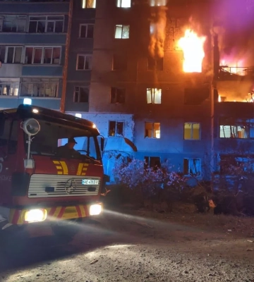 У Харкові пролунало декілька вибухів, місто під атакою шахедів — мер