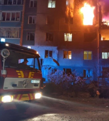 У Харкові пролунало декілька вибухів, місто під атакою шахедів — мер