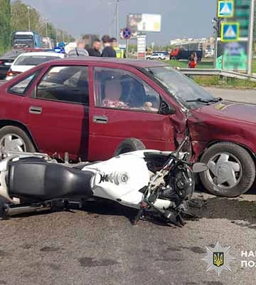 У Полтаві сталася ДТП, внаслідок якої травми отримав мотоцикліст