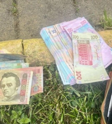 У Тячеві поліція блискавично розкрила крадіжку гаманця з великою сумою грошей