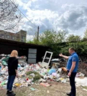 У Великому Березному на Ужгородщині вже понад місяць не вивозять побутові відходи: місто на межі катастрофи