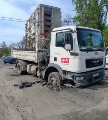 Колапс в Ужгороді: вантажівка застрягла біля П'яного ринку