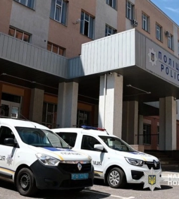 Поліція Полтавщини затримала 29-річного чоловіка, який вдарив ножем односельця Поліція Полтавщини затримала 29-річного чоловіка, який вдарив ножем односельця