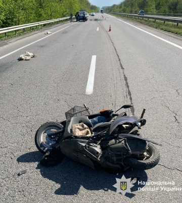 На Черкащині літній водій скутера загинув на місці ДТП, - розпочато розслідування