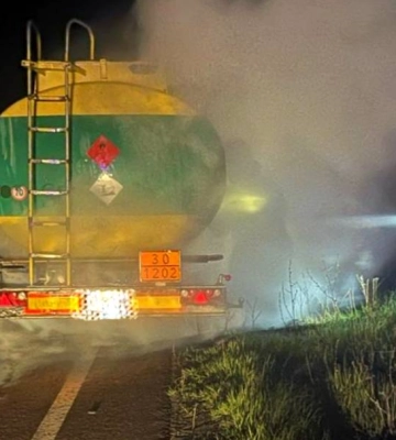 У Луцькому районі на дорозі загорівся бензовоз