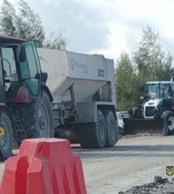 Привласнили мільйони гривень на ремонт доріг - на Черкащині судитимуть двох посадовців