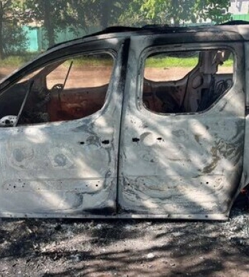 У Куп&#039;янську армія росіяни скинула вибухівку на цивільне авто - поранений чоловік