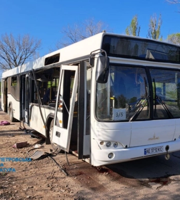 В Марганце возросло количество раненых из-за удара дрона по автобусу