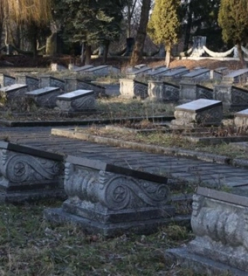 У Львові розпочинають роботи з перенесення радянських поховань із Пагорба Слави