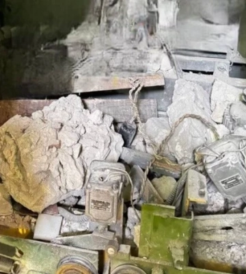 У Києві в будинку зірвався ліфт з людиною всередині — фото та відео