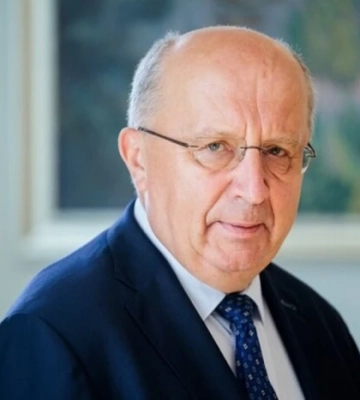 Єврокомісар: «Ні НАТО» для України полегшує РФ планування подальшої агресії