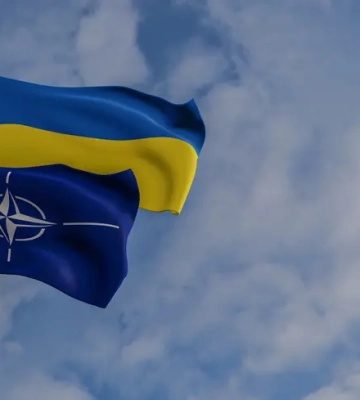 Єврокомісар: «Ні НАТО» для України полегшує РФ планування подальшої агресії