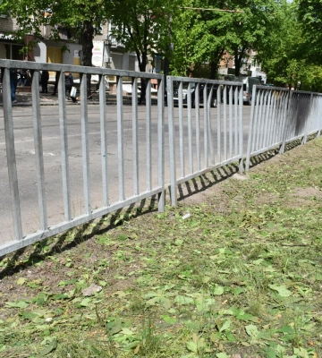 Вже бояться спати та купатися: як у Дніпрі переживають нічні вибухи