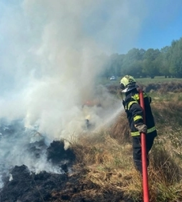 На Волині пожежа із сухостою перекинулася на торфовище 