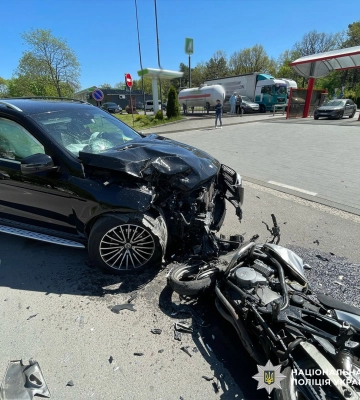 У Винниках внаслідок зіткнення з автомобілем Renault Megane загинув 13-річний мотоцикліст