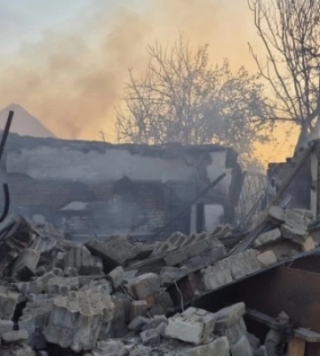Ворог ударив дронами по Краматорську: пошкоджено будинки на склади. ФОТОрепортаж